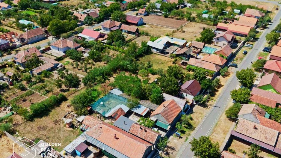 Casa în Curtici cu două corpuri de cladire, teren de 1080mp, comision 0 % - Poză 12