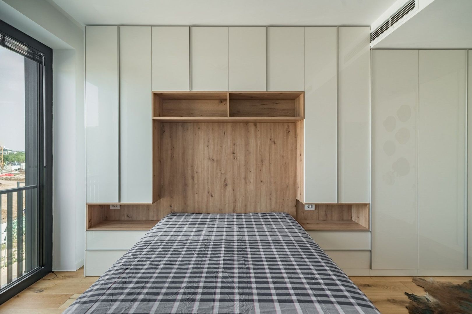 Apartament cu 2 camere mobilat in Amber Forest - Poză 6