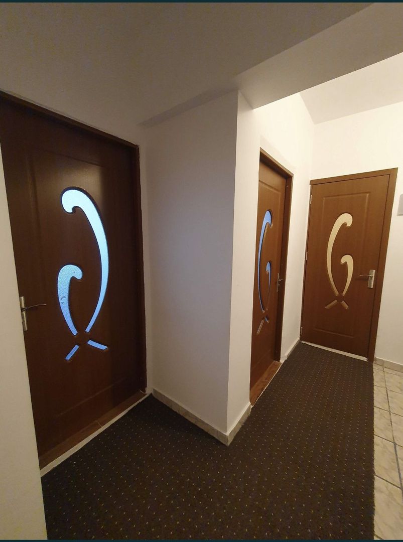 Vand apartament 2 camere - Poză 6