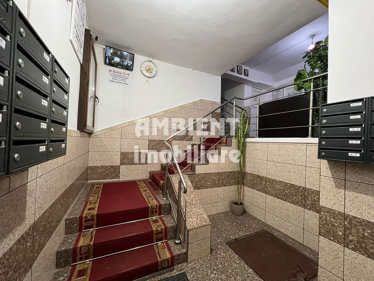 Apartament 2 camere decomandate, zona CENTRU. - Poză 1