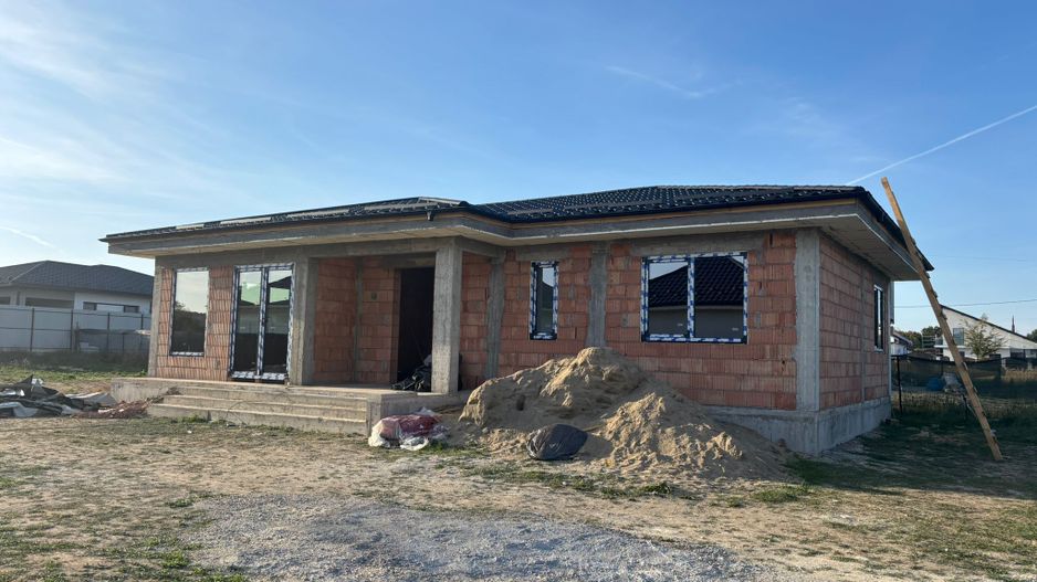 Casa noua de vanzare Smeura 185 K - Poză 1