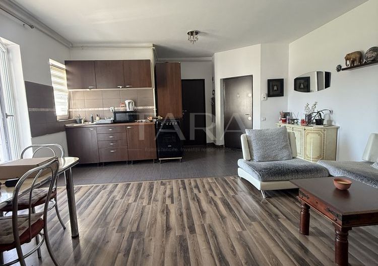 Apartament decomandat cu 2 camere, garaj subteran inclus. - Poză 3