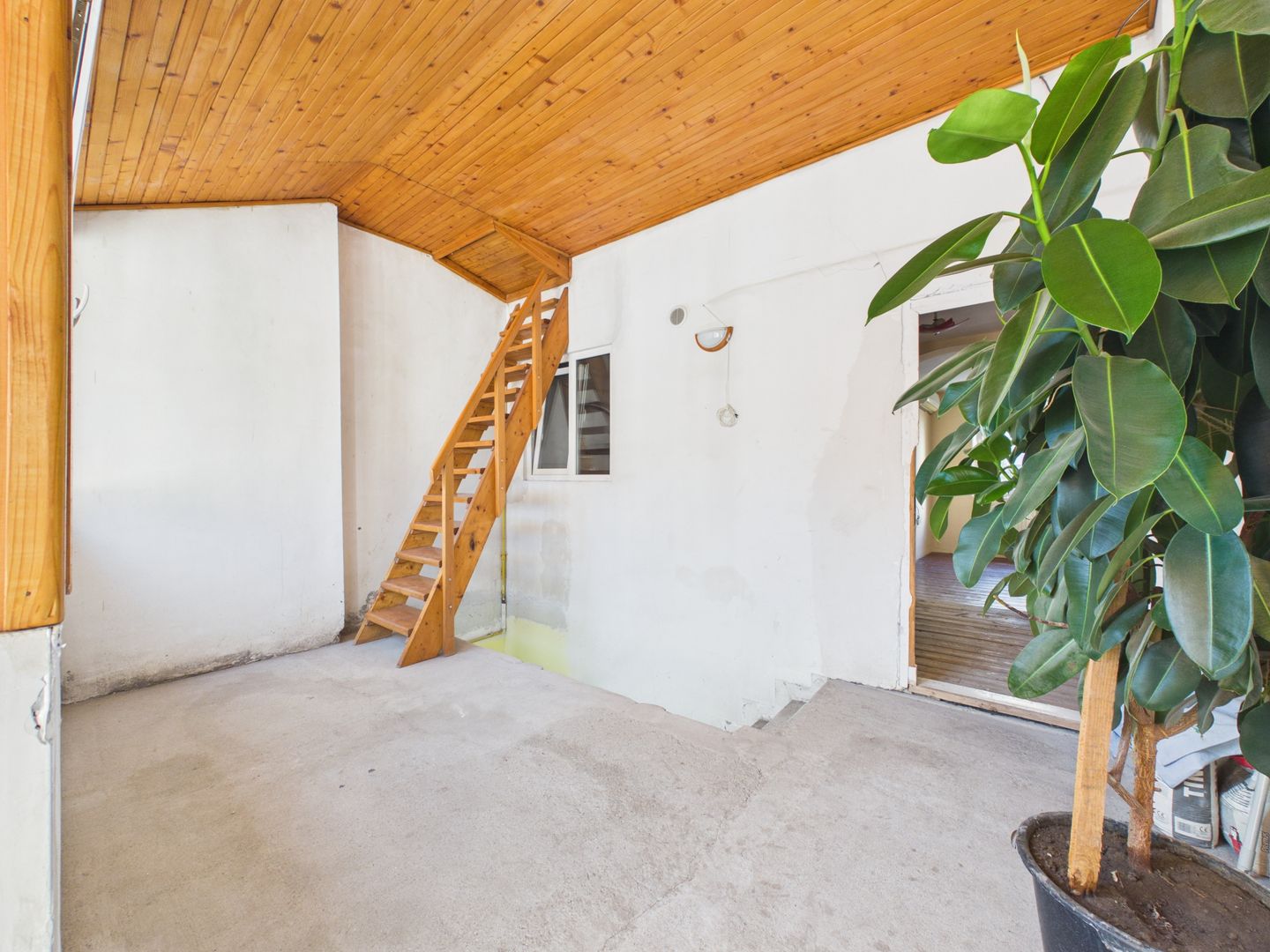 Casa cu 8 camere de vanzare | rezidential si comercial | Nerva Traian - Poză 16