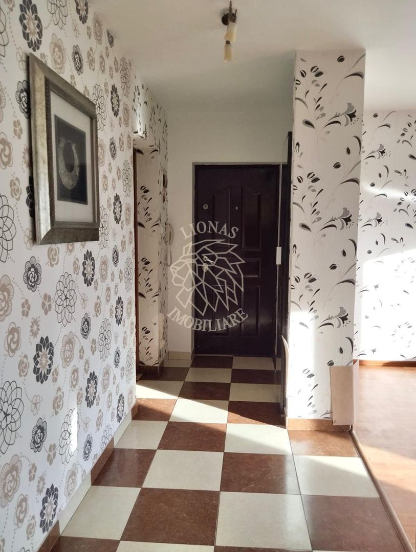 Apartament 90 mp+2 balcoane-etaj 1-curte, parcare-C. Moldovei - Poză 5
