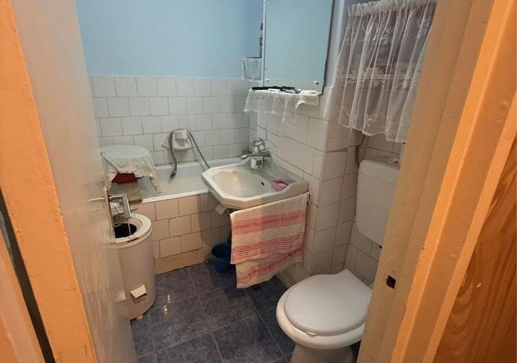BRASADAS vinde ap 3 cam etaj 4/4 zona Closca. - Poză 6