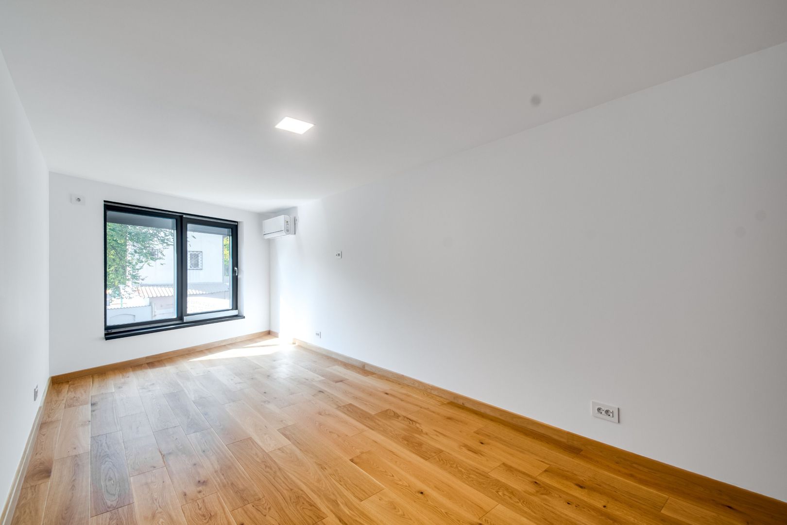 Casă premium cu arhitectură contemporană în cartierul Tei - Poză 10