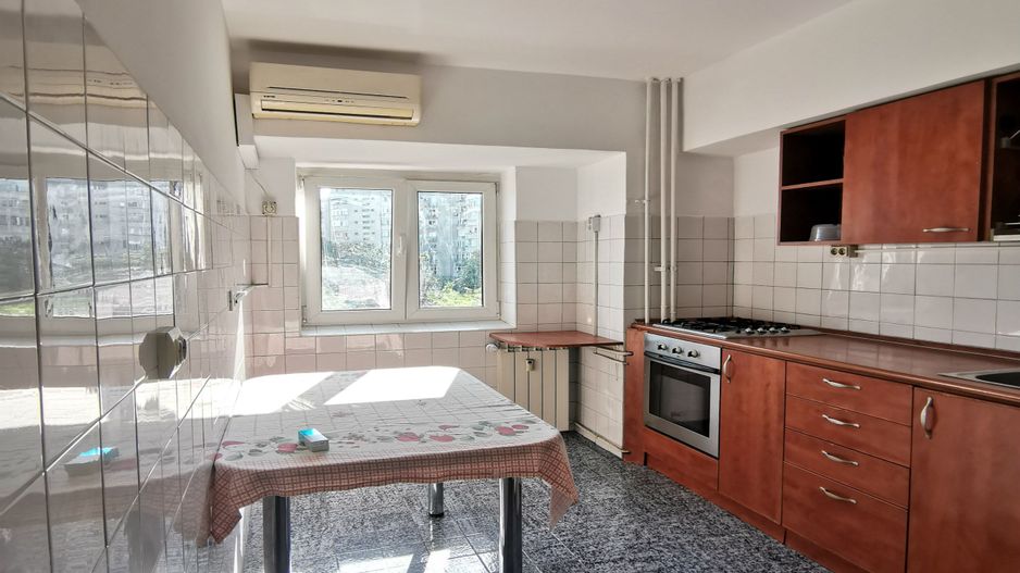 Apartament de  2 camere, 70 mp,  - Unirii-  Investitie de top - Poză 2