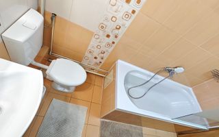 Apartament la casa,  aproape de 700! - Poză 4