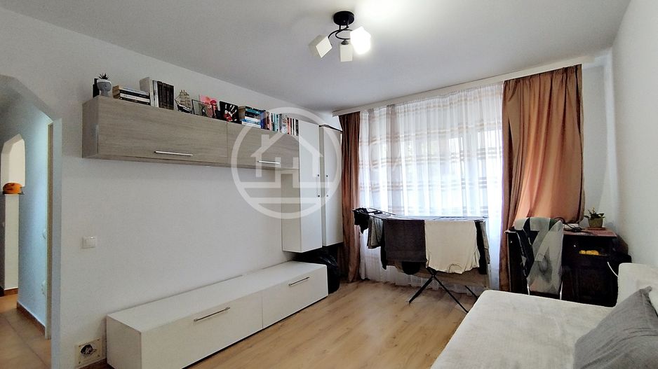 Apartament cu 2 camere de vanzare in zona Nufarul, Oradea - Poză 2