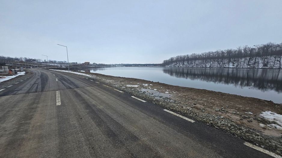 BRANESTI | Soarelui | Vedere lac | Toate utilitatile | 10 min Pallady - Poză 3