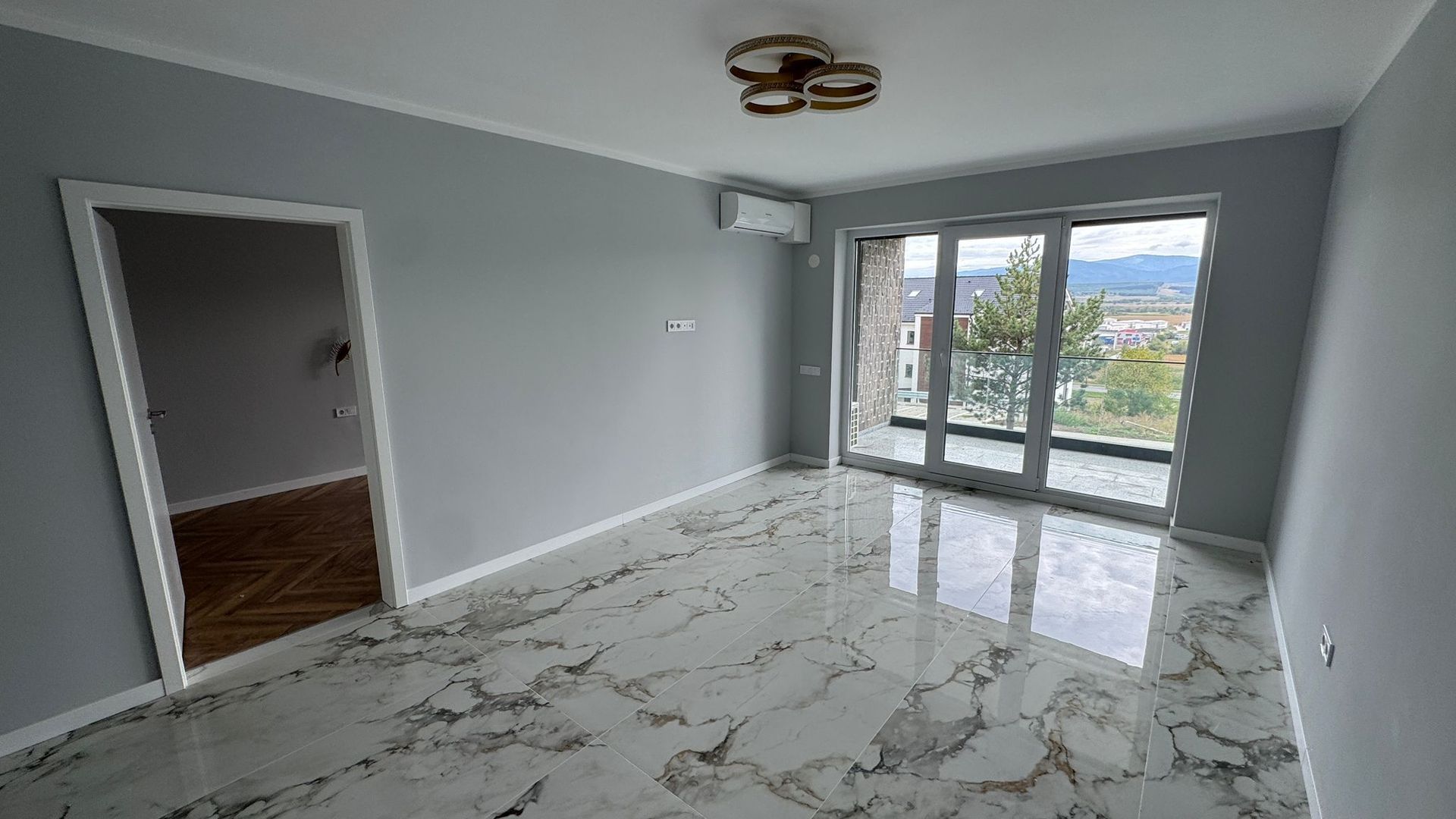 Apartament modern 3 camere - Cristian Sibiu - Poză 11