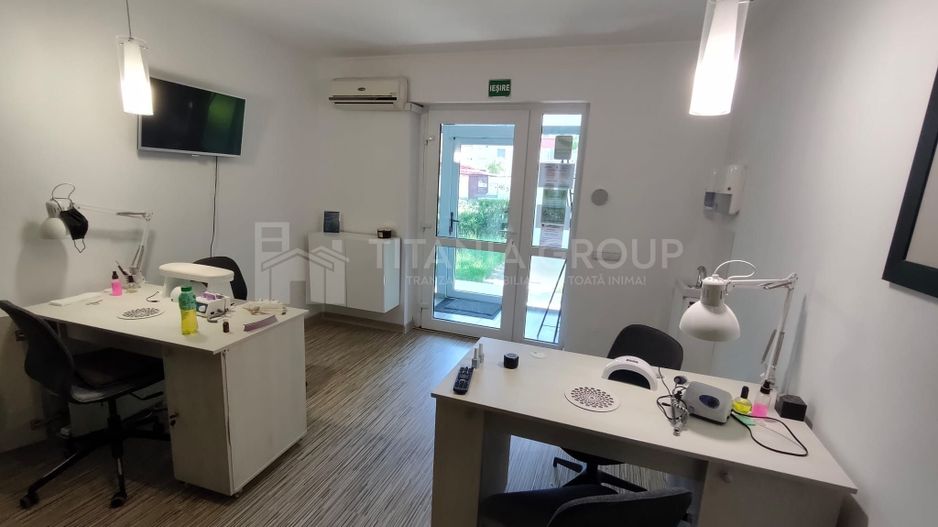 Spatiu comercial, 50 mp + 8 ml vitrina, Florilor, vad pietonal si auto - Poză 9