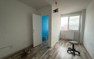 Etaj intermediar. Bloc izolat. Bucatarie inchisa - Poză 5