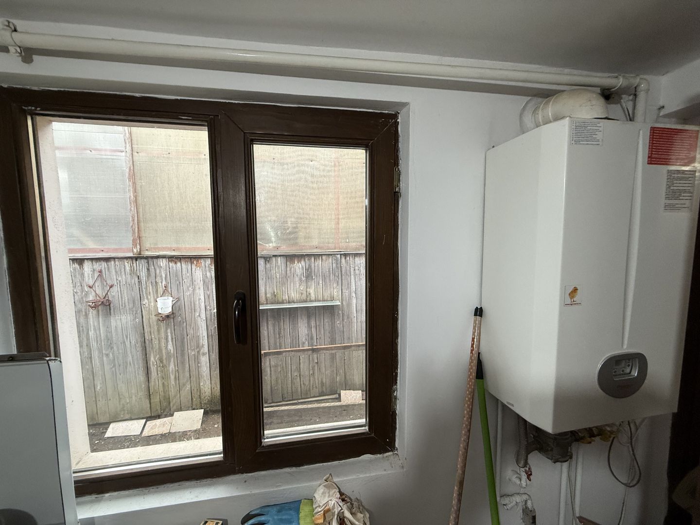 Spațiu de închiriat in vila - 2 camere +birou și curte, Campina - Poză 13