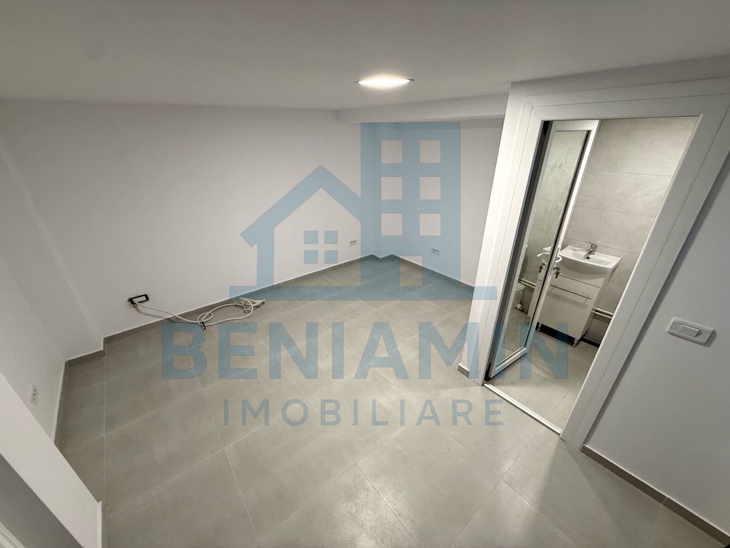 Spatiu de inchiriat SIF Promenada - 15mp - centrala - Disponibil - Poză 1