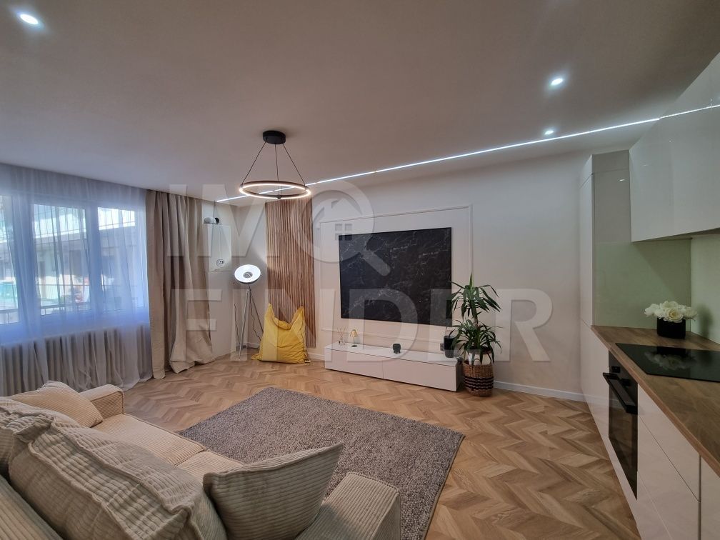 Vanzare Apartament ultrafinisat central - Poză 3