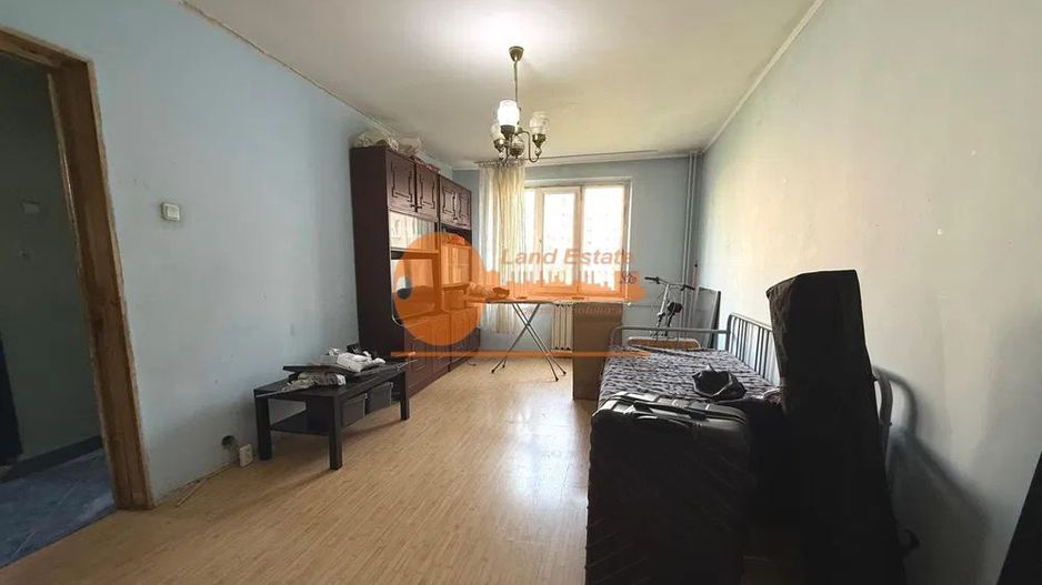 Apartament cu 3 camere in zona Crangasi - Poză 8