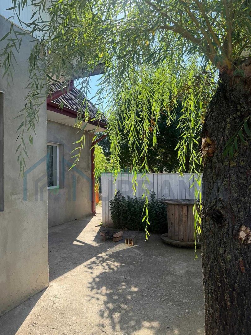Casă de vânzare în comuna Tutora, la doar 13 km de Iași - Poză 2