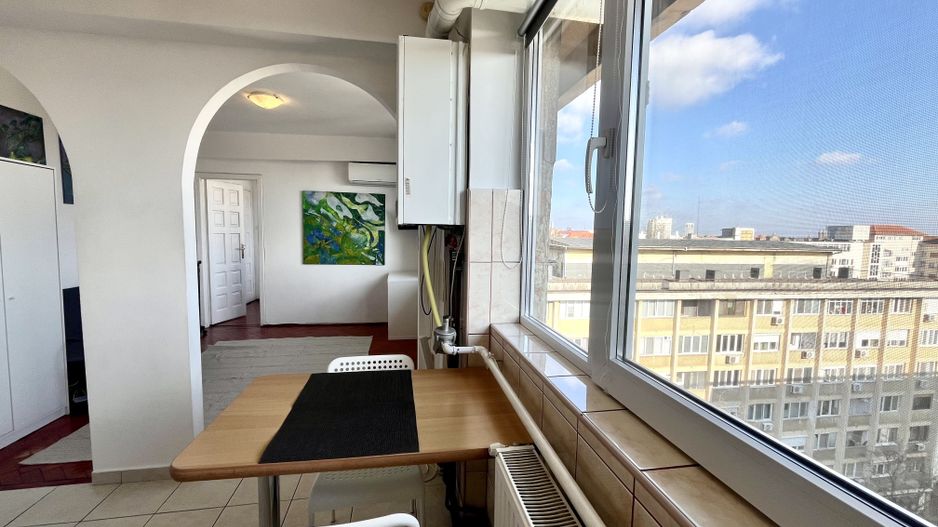 2 camere, primitor si vibrant, vedere panoramica, in P-ta Victoriei - Poză 3