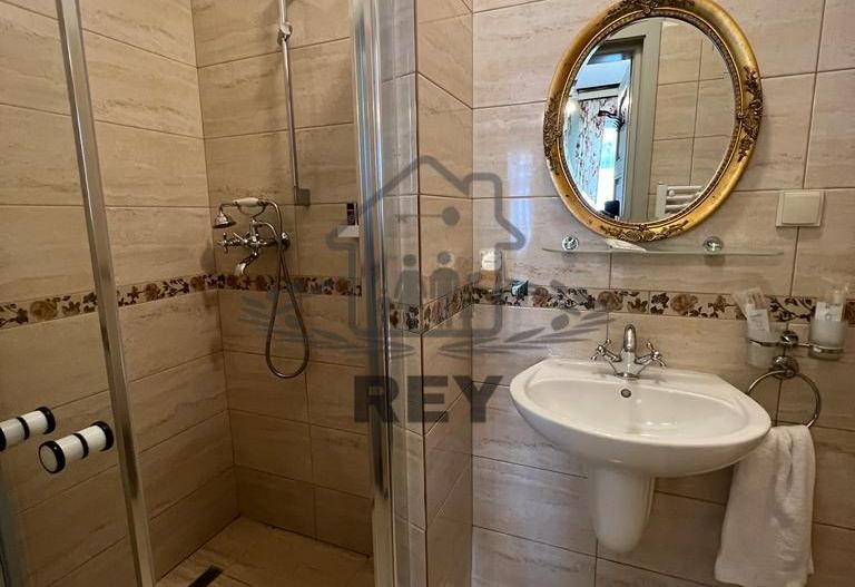 Vila de vanzare in zona Centrala/Orasul de jos - Poză 34