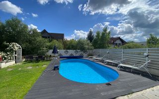 PRET REDUS!!! Vila de lux, P+E+M, piscina, 7 minute de centru Bistritei - Poză 16
