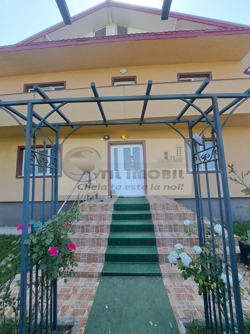 Casa/Vila  Bucium - 1700 euro - Poză 2