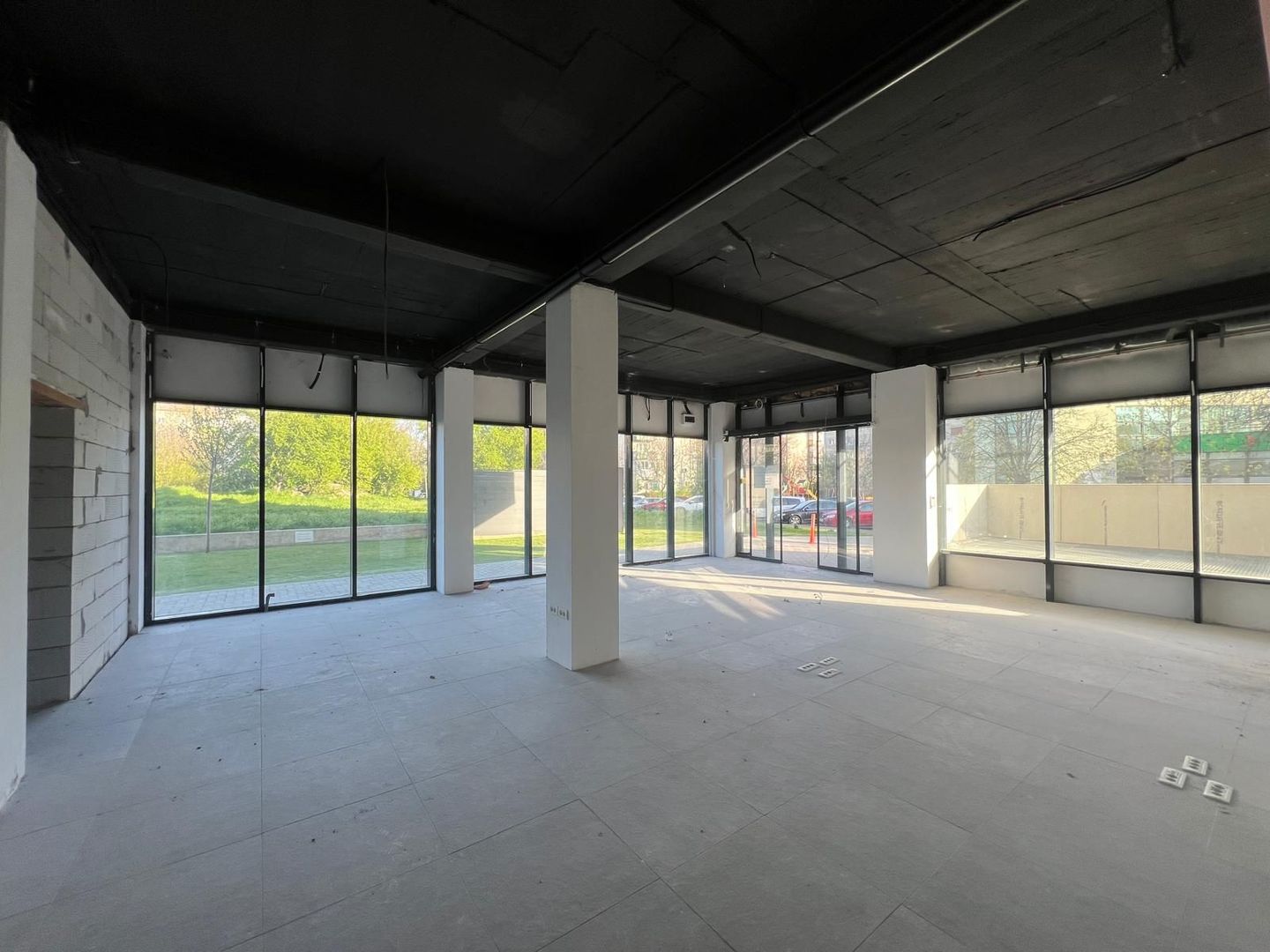 SPATIU COMERCIAL NOU CU MULTIPLE DESTINATII zona LIPOVEI - Poză 11
