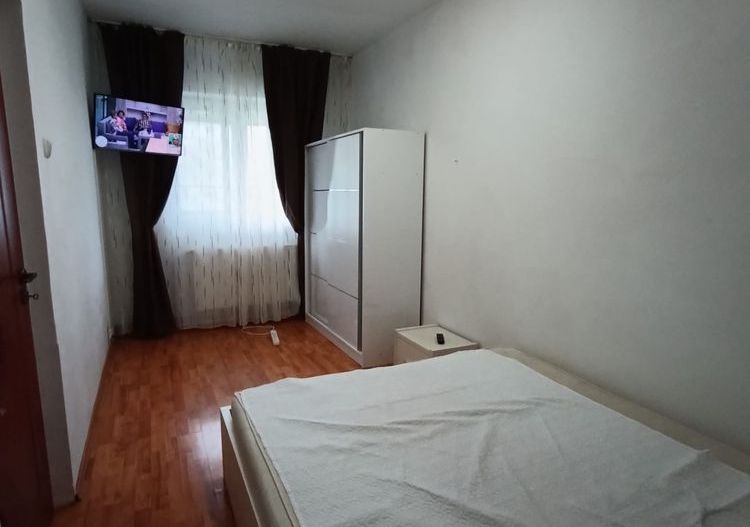 De vanzare apartament 3 camere zona Gorjului/Lujerului - Poză 4
