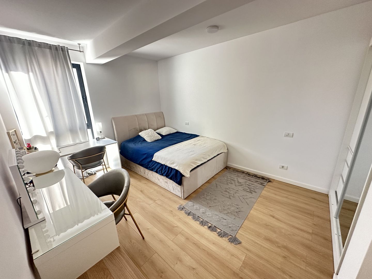 Lux și confort pe Iancu Nicolae Apartament cu 4 camere - Poză 3