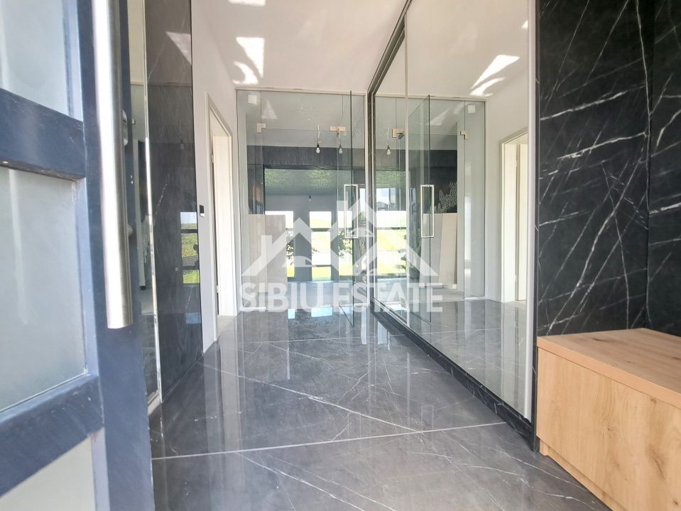 Casa Sibiu Cisnadioara, garaj, piscina, terase panoramice - Poză 7