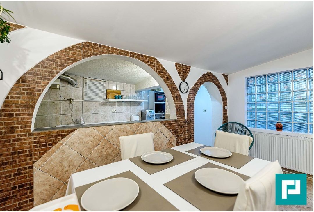 Proprietate cu 5 camere Aurel Vlaicu - Poză 9