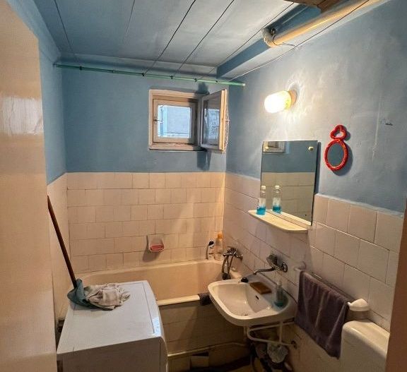 Vand Apartament 2 camere carpati 1 - Poză 6