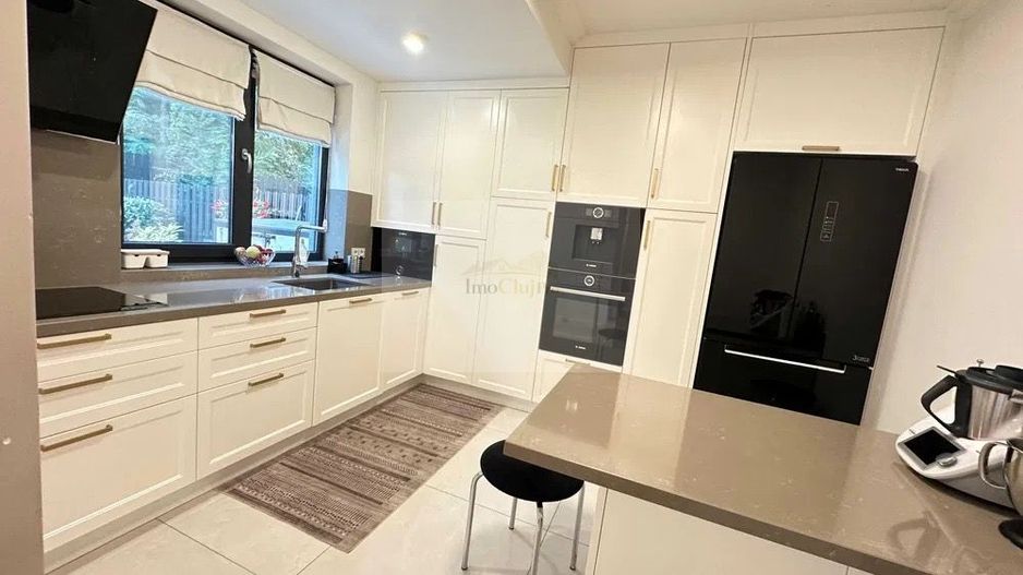 Vanzare apartamet LUX  cu 3 camere, grădină și parcare-Buna Ziua - Poză 3