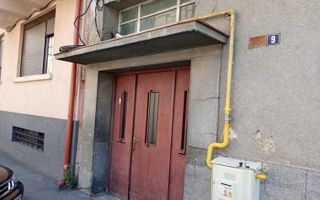 BRASADAS vinde / închiriaza ap 2 cam zona ultracentrală. - Poză 3