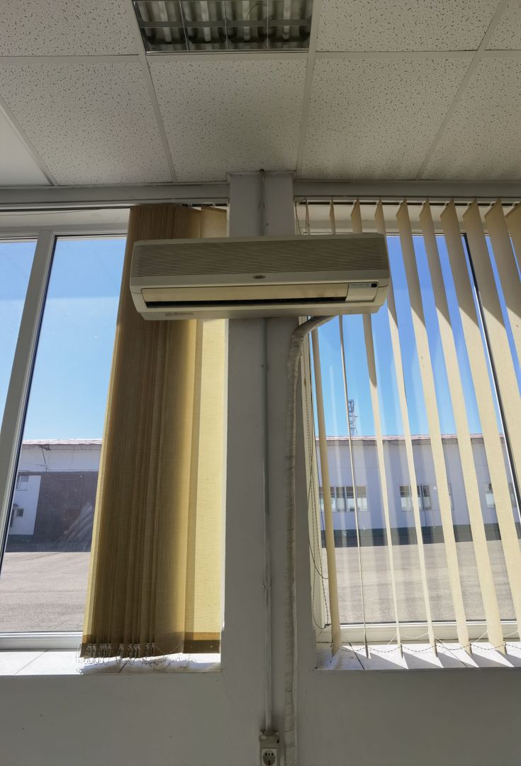 Proprietate industriala  la 35 km de TM - Poză 53