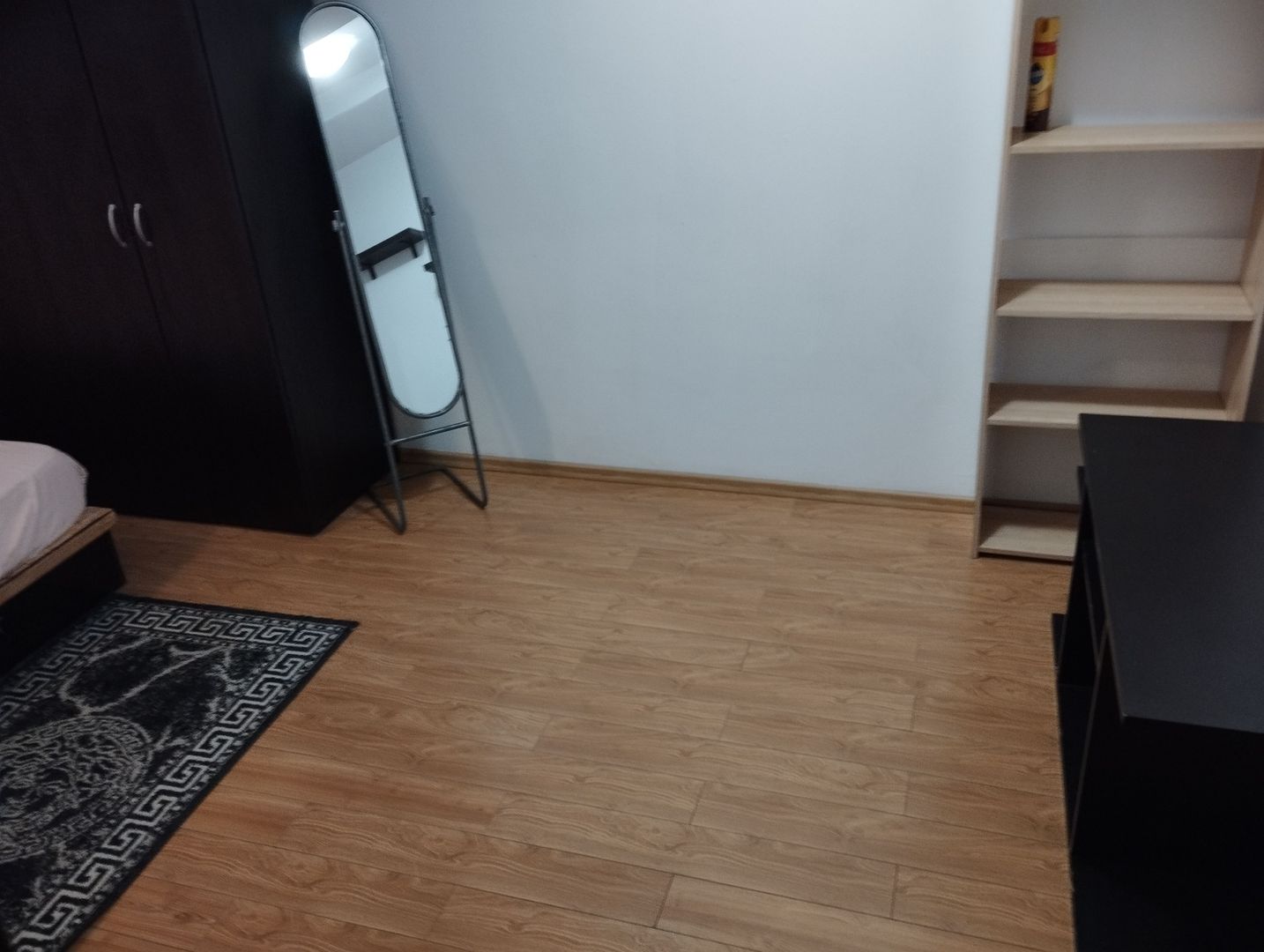 Garsoniera Mansarda Rezervelor Parcare - Poză 2