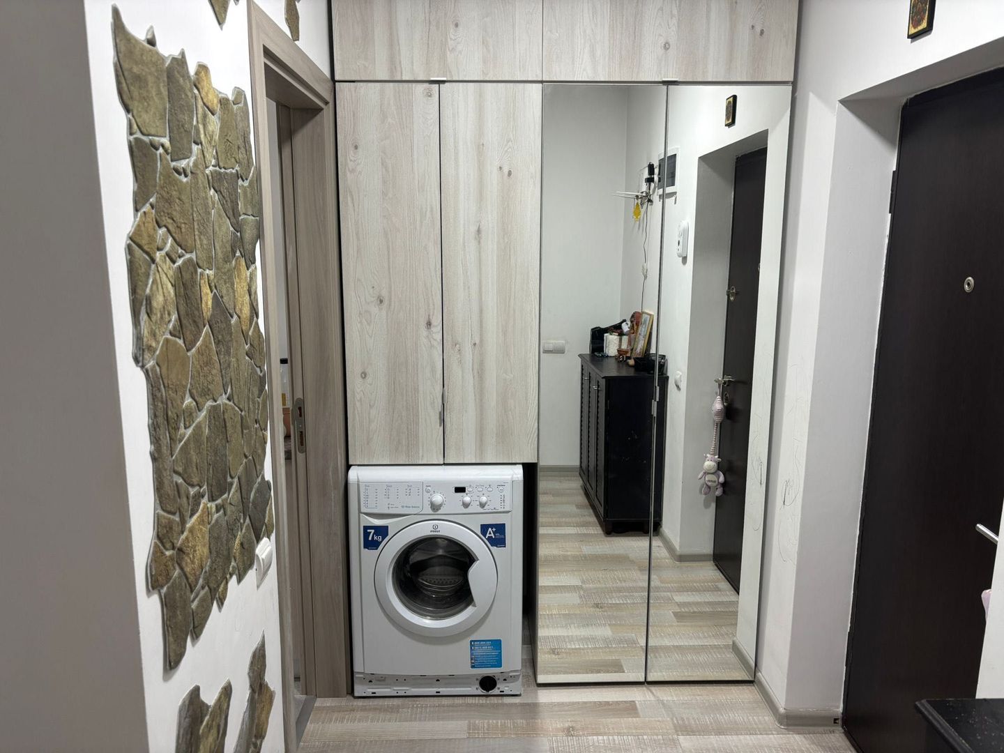 GARSONIERA COCHETA CENTRALA PROPRIE LOC PARCARE ZONA METALURGIEI - Poză 7