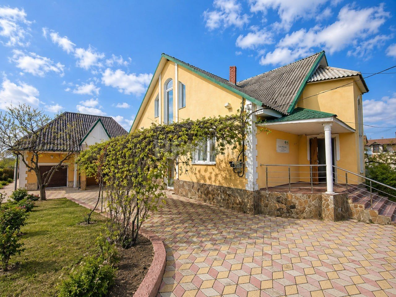 Casă 157,4 m² cu teren 15,3 ari – Holercani - Poză 1