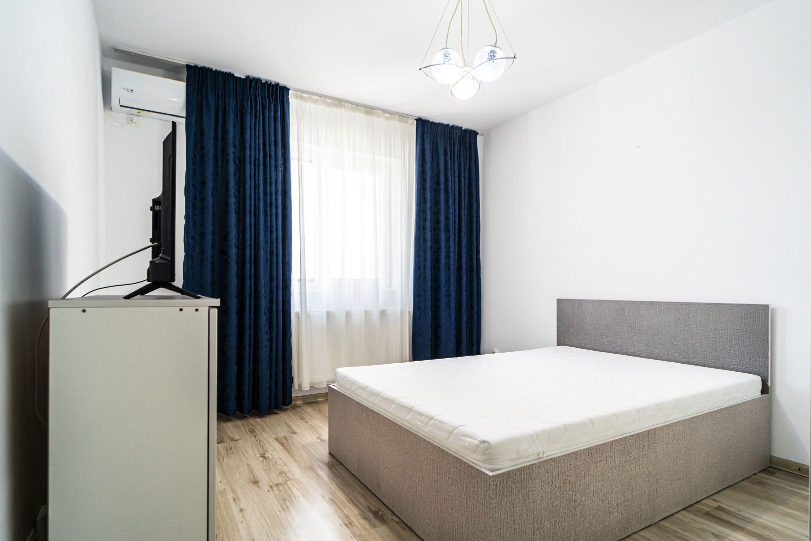 Garsoniera, 36 mp, mobilata-utialta, etaj 4, langa Penny Market- Rezervelor - Poză 1