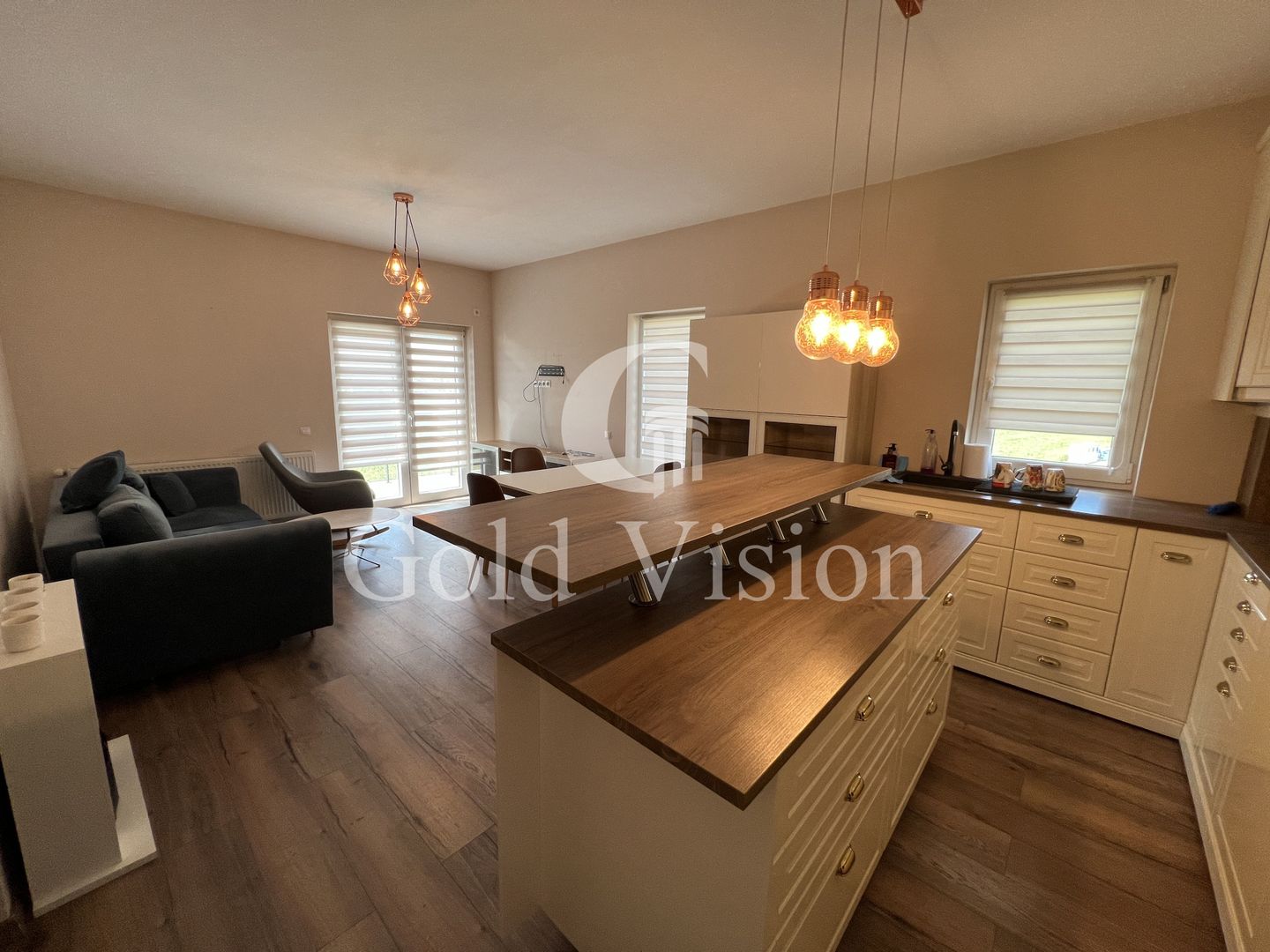 Penthouse cu 3 camere, 80 mp utili, amenajat ultramodern, zona Unirii - Poză 3