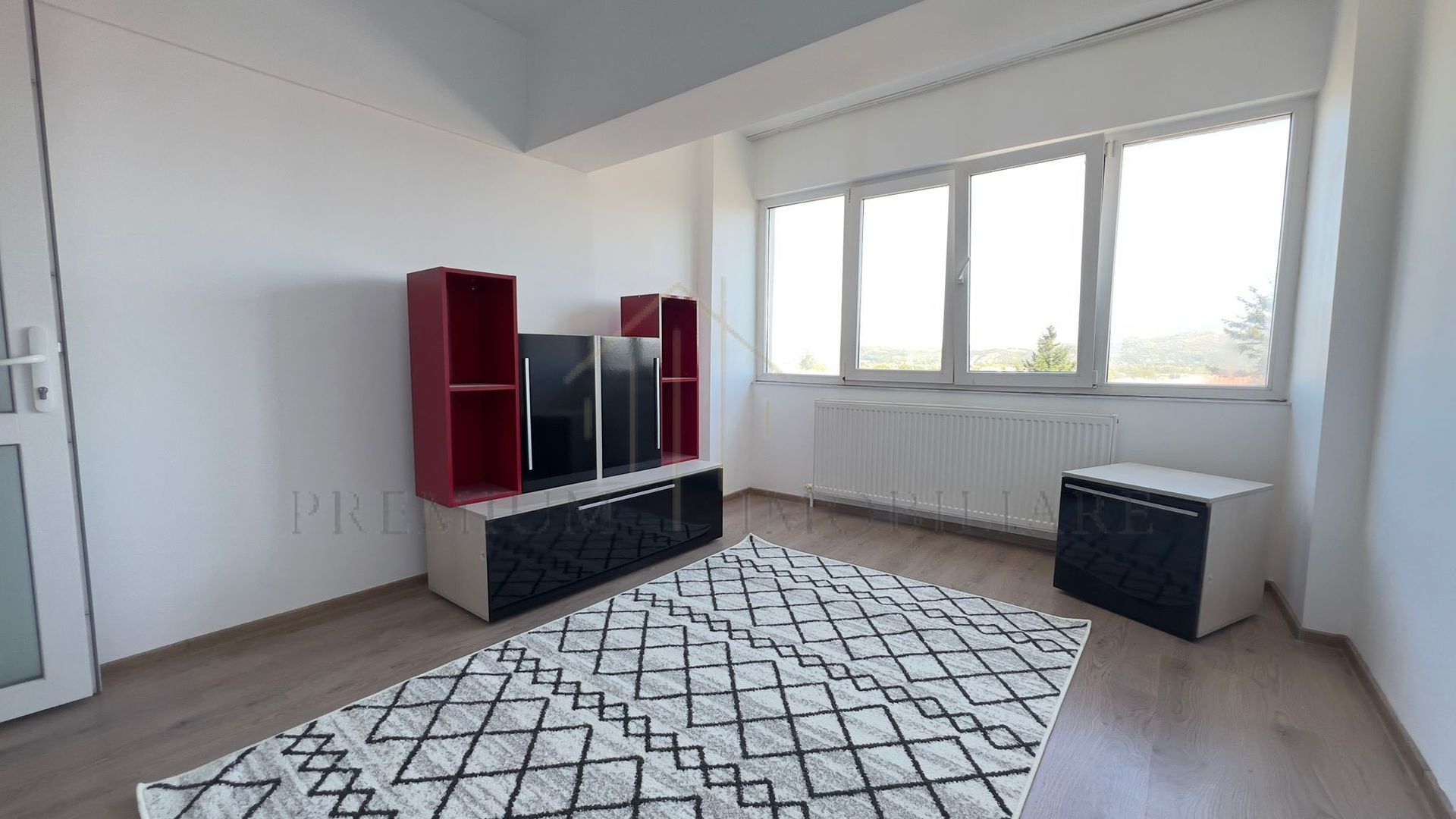 Apartament 2 Camere - Renovat - Zona de jos - Poză 4