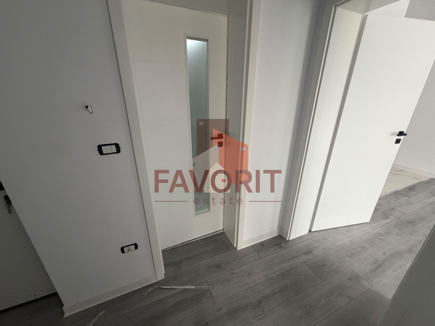 Parcare sub bloc. Bloc NOU. Tersa generoasa - Poză 11