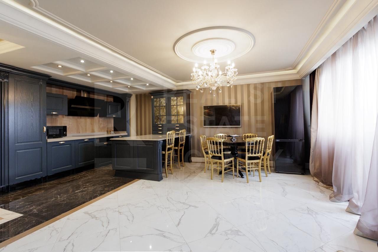 Chirie, apartament, 3 camereValea Trandafirilor, Centru - Poză 1