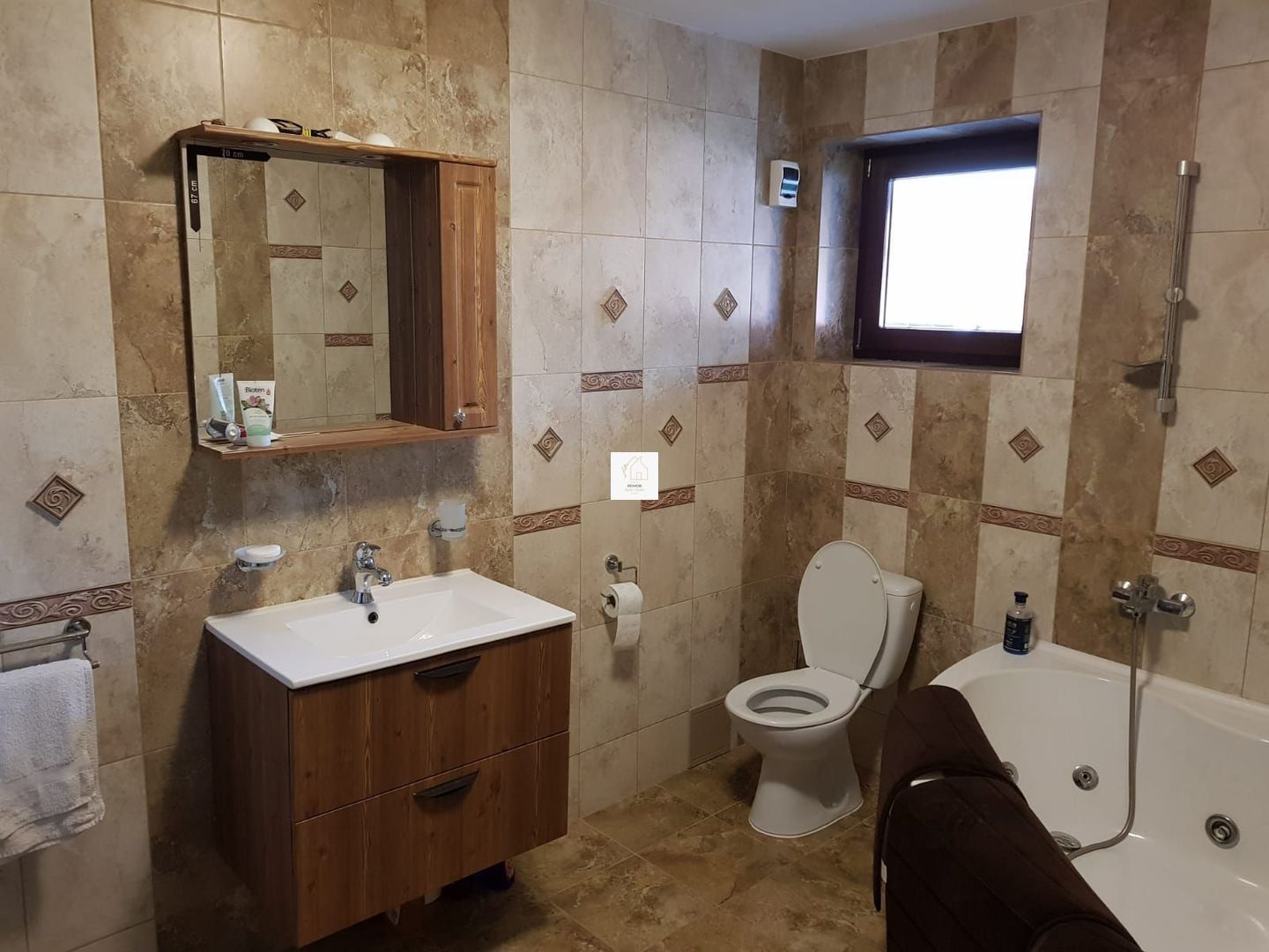 Refugiu la munte - casă cu 3070 mp teren și vedere spre Vârful Rânca - Poză 31