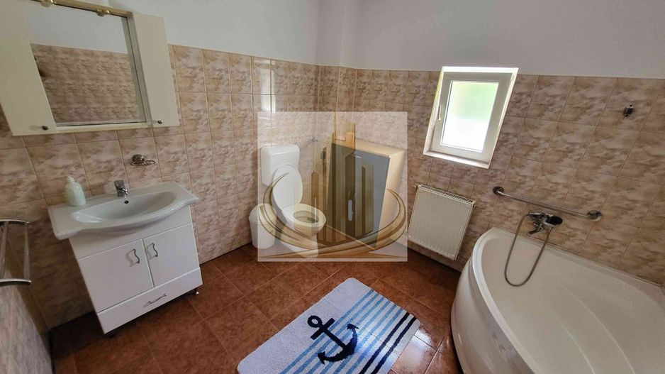 Casă spațioasă, versatilă – ideală pentru firmă sau locuință - Poză 11
