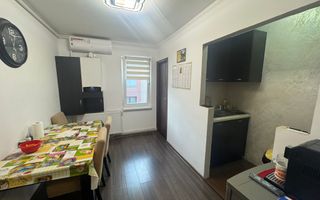 Apartament cu 3 camere, 70 mp, decomandat, garaj, Zona Fortuna - Poză 8