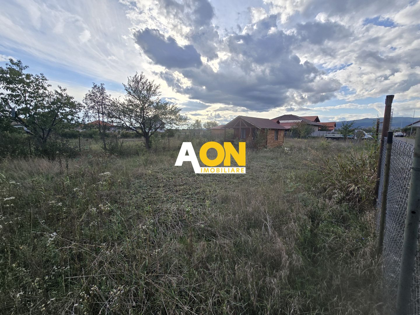 Teren 622mp Zona CIugud, La Asfalt cu Toate Utilitatile - Poză 2