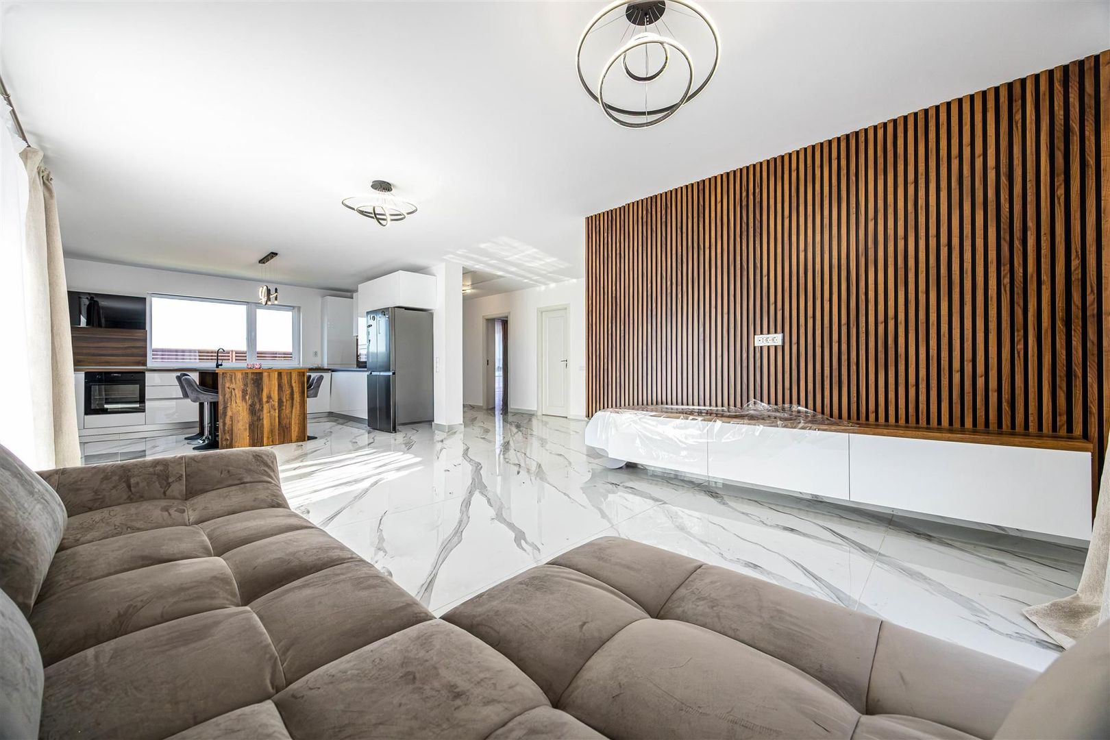 Casa noua la cheie | 500 m teren | Sanpetru Brasov - Poză 2