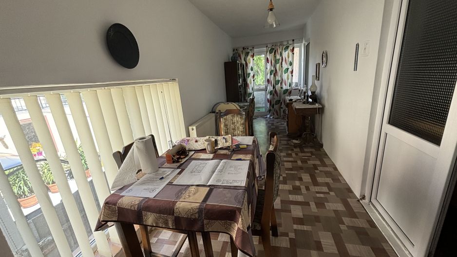 Casa cu 2 apartamente zona Mehala - Poză 3