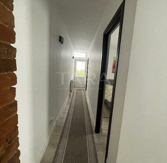 Casă cu două corpuri independente, ideală pentru locuit și închiriere - Poză 5